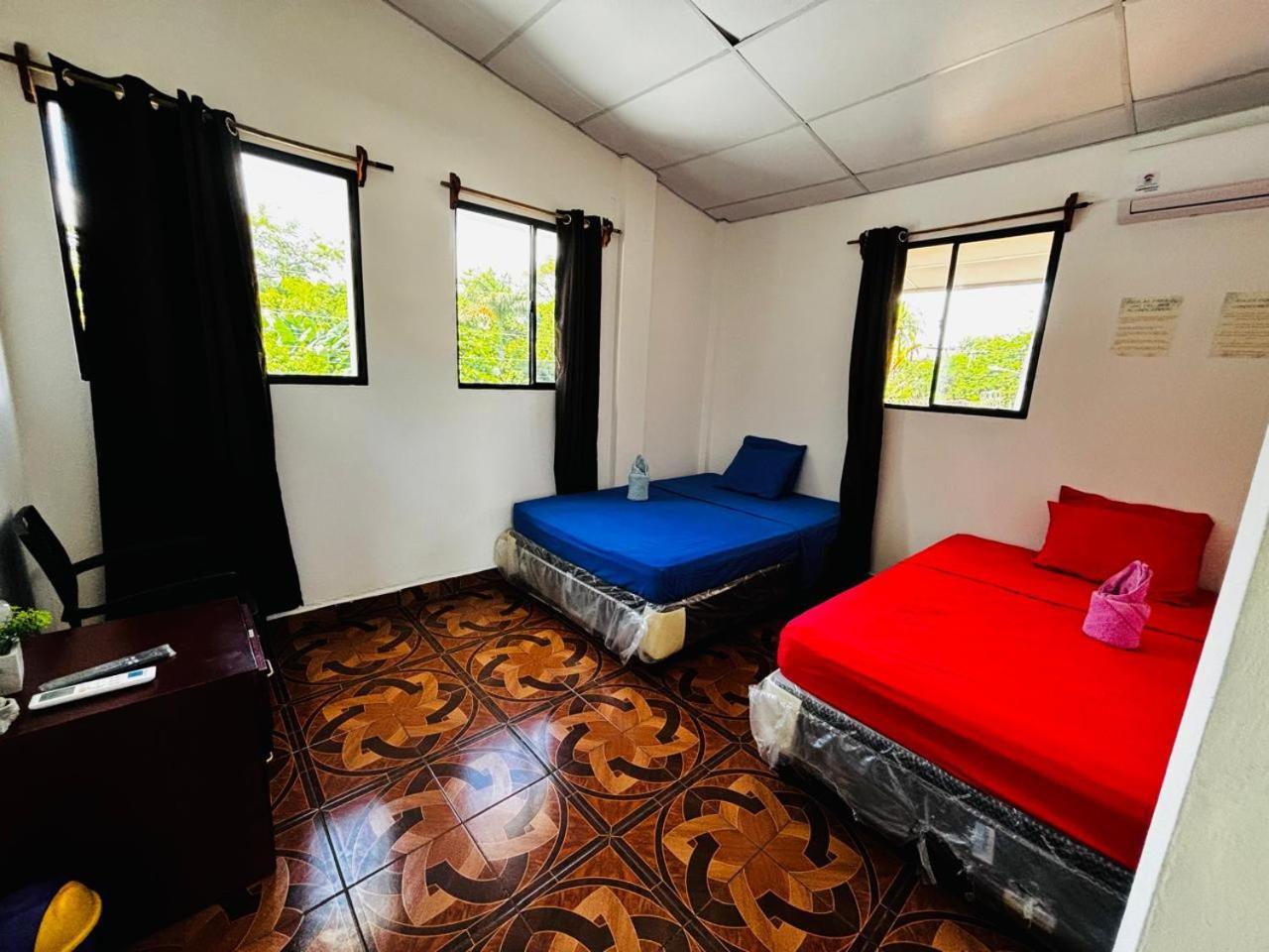 La Casona Sv Hostal La Libertad Bagian luar foto