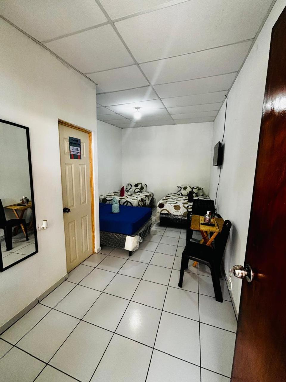 La Casona Sv Hostal La Libertad Bagian luar foto