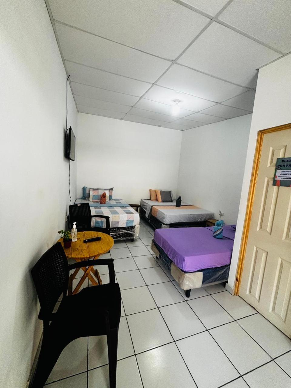 La Casona Sv Hostal La Libertad Bagian luar foto